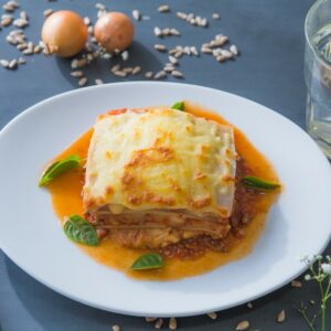 Lasanha de pupunha a bolonhesa