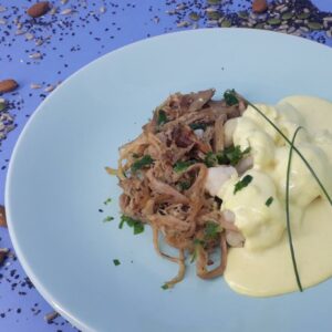 pernil-desfiado-com-couve-flor-ao-creme-de-acafrao